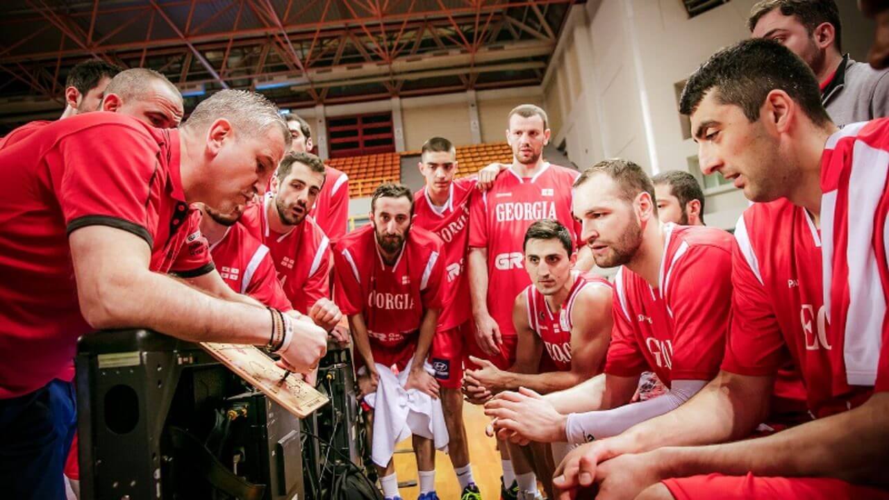 Ζούρος: «Θέλουμε δουλειά ενόψει Ευρωμπάσκετ»
