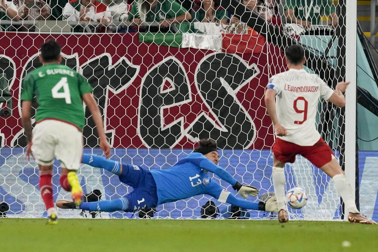 Μεξικό - Πολωνία 0-0: Ο Οτσόα νικητής απέναντι στον Λέβα