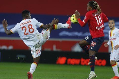προγνωστικά αγγλία 1 και Ligue 1 με παίκτη της Λιλ να είναι στην εικόνα.